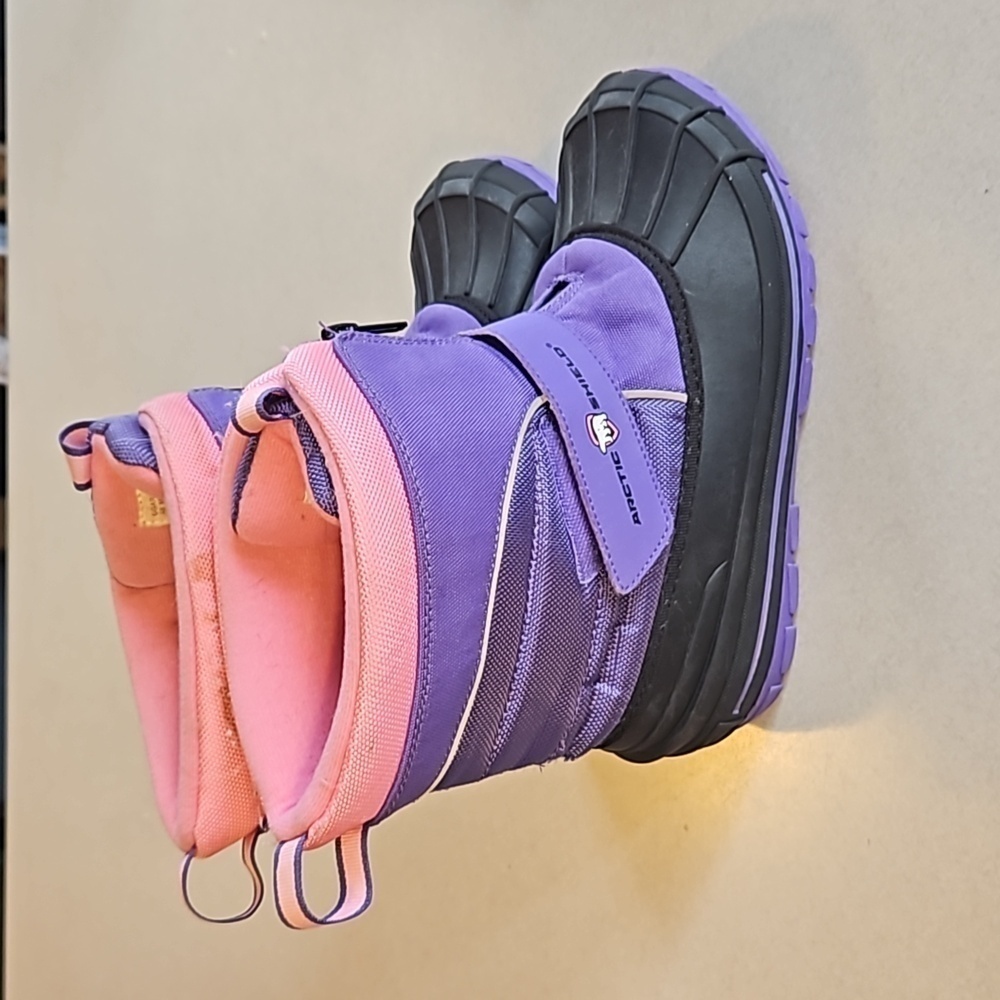 Arctic shield purple snowboots
